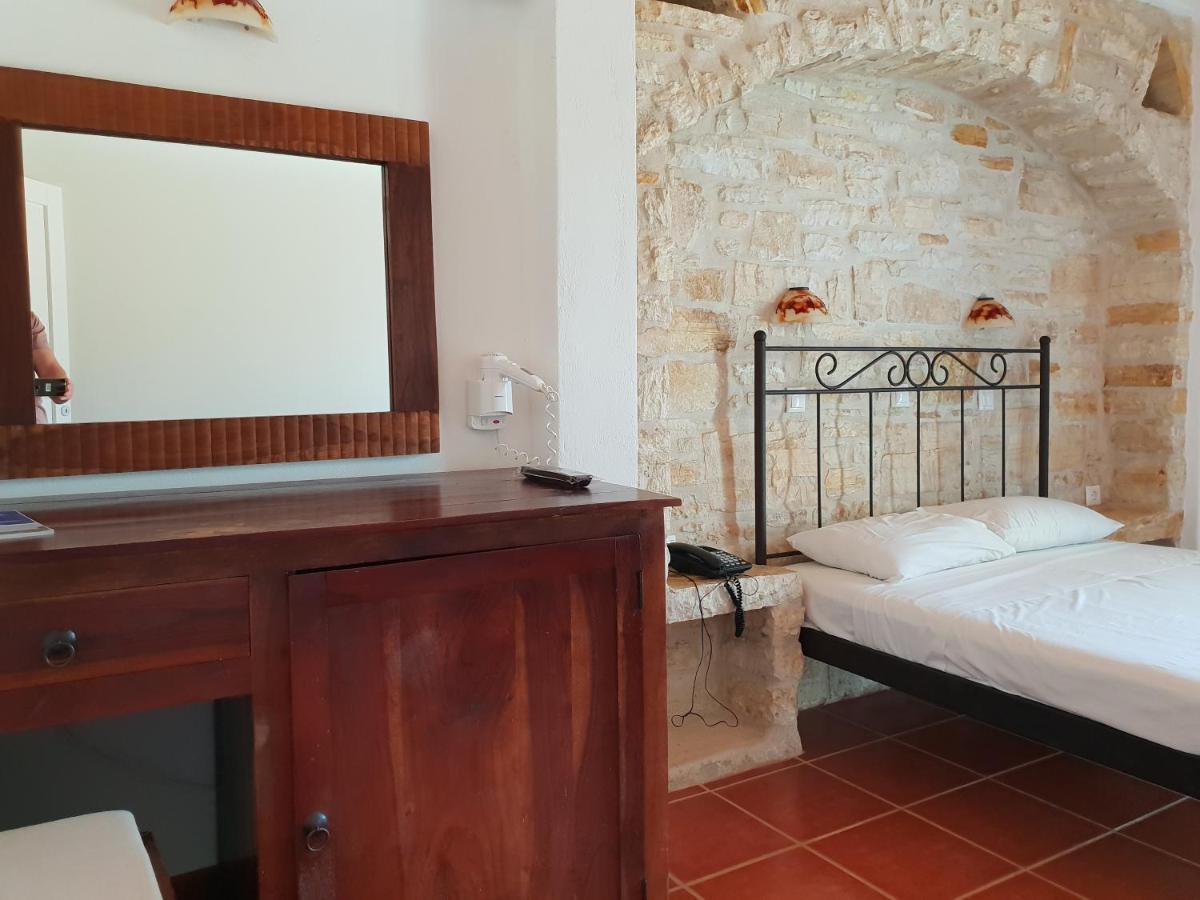 Captain'S Rocks Hotel Хриси Акти Екстериор снимка